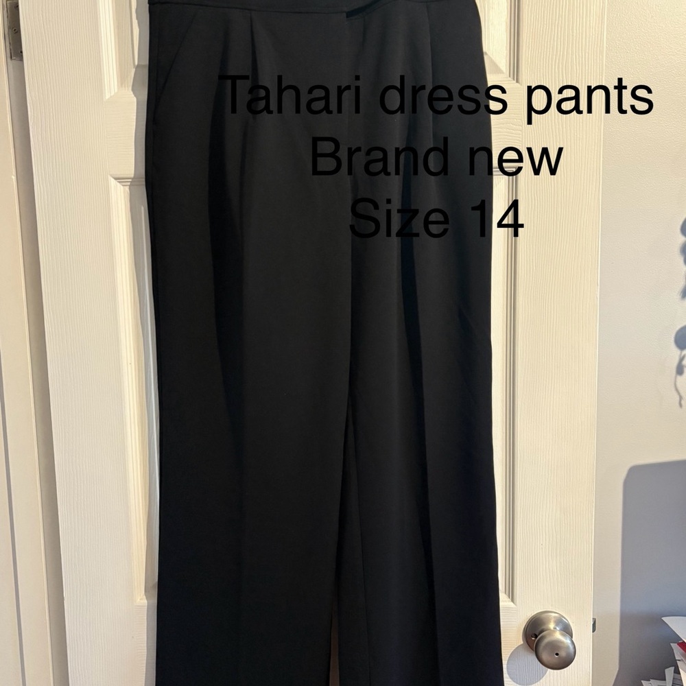 Tahari Black Formal Trousers Sleek Professional Design